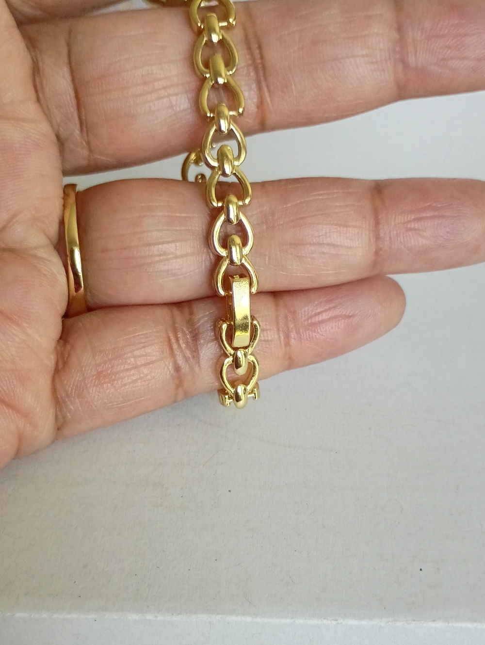 New Gold Tone Butterfly Chain Bracelet with Clear Crystals 🚨 - Picture 6 of 7
